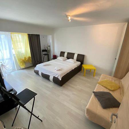 New Green Apartment Studio 1 Бухарест Екстер'єр фото