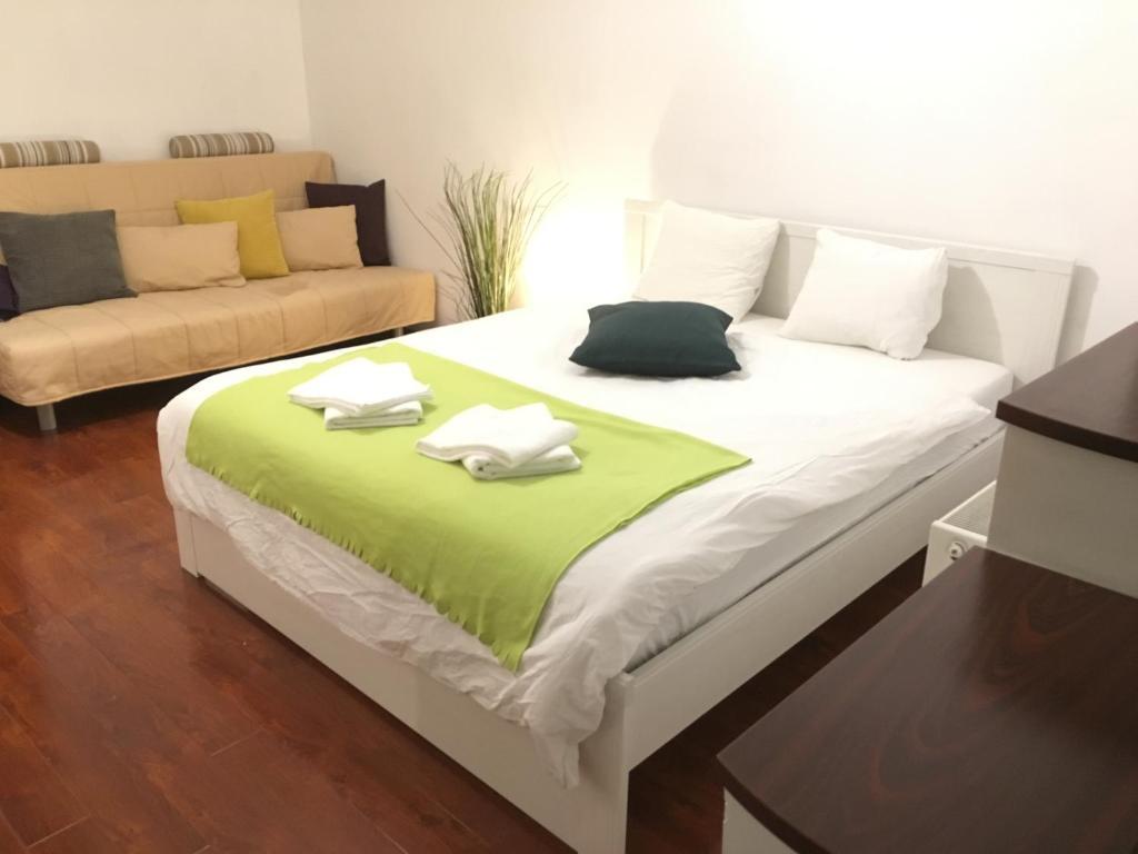 New Green Apartment Studio 1 Бухарест Екстер'єр фото