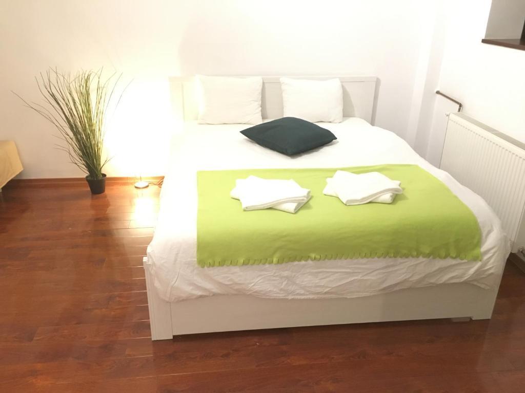 New Green Apartment Studio 1 Бухарест Екстер'єр фото